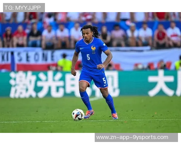 前法国国脚批评恩里克对登贝莱使用不当欧冠首发决策值得反思 前法国国脚批评恩里克对登贝莱使用不当欧冠首发决策值得反思